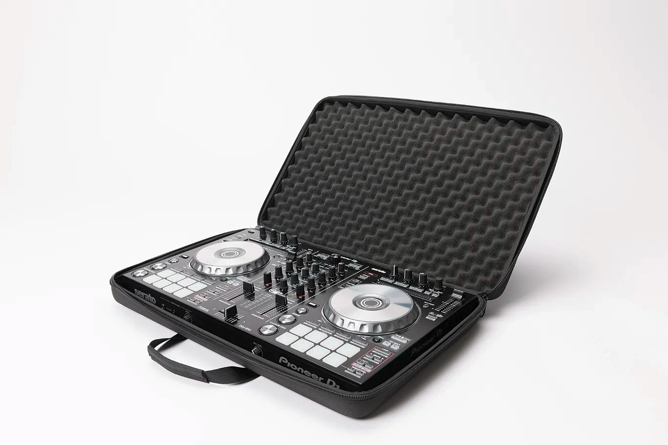 Une photo de notre produit CTRL CASE XL PLUS de la marque Magma disponible sur notre boutique en ligne..